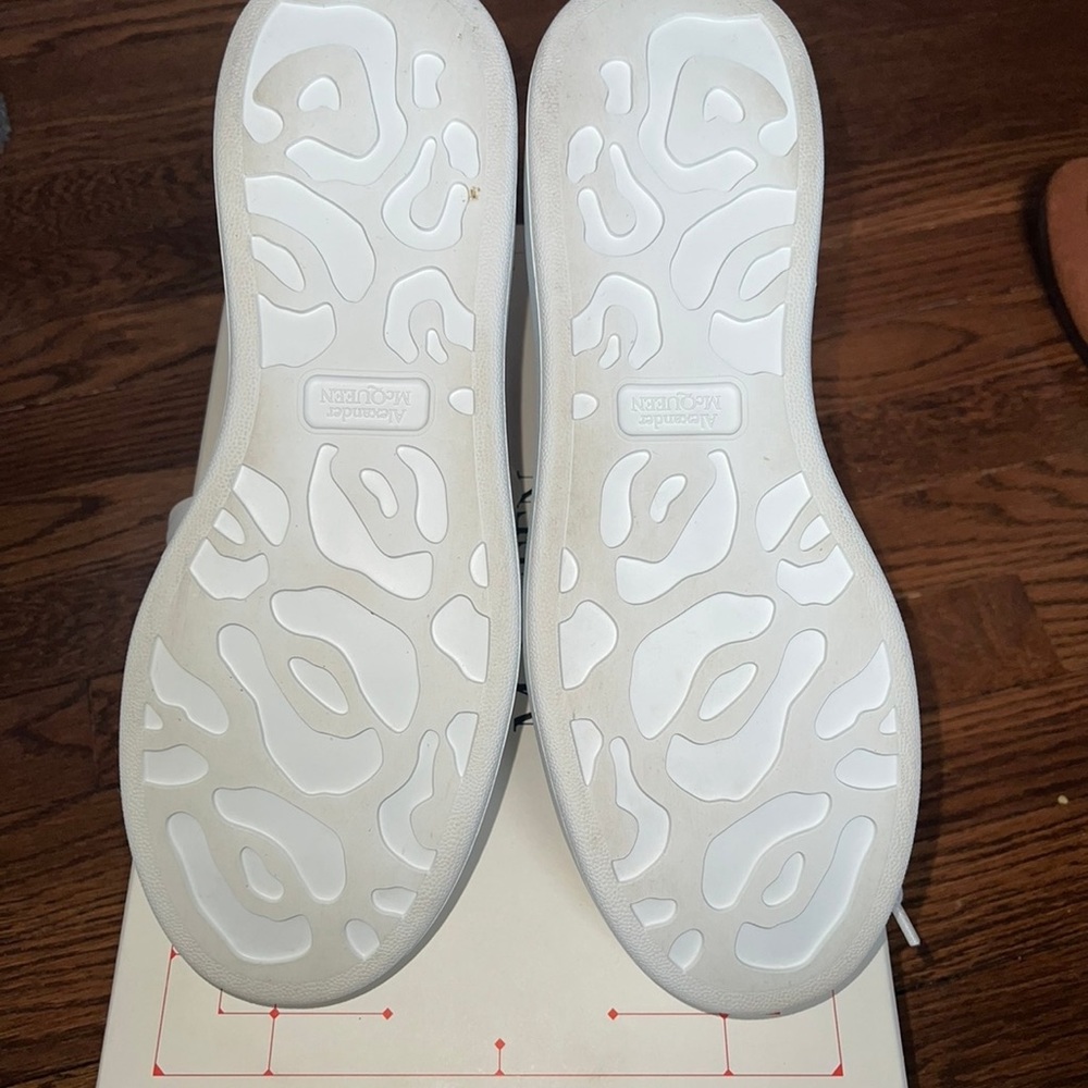 Alexander McQueen Oversized Low Sneakers White Warm Orange - Picture 6 of 9